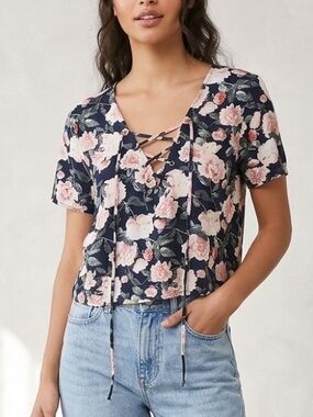 Forever 21 Floral Tied Crop Top